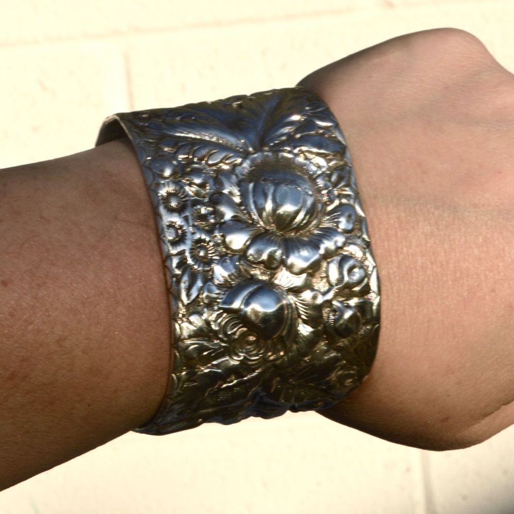 Art Nouveau Sterling Silver Floral Cuff Bracelet - Picture 4 of 7